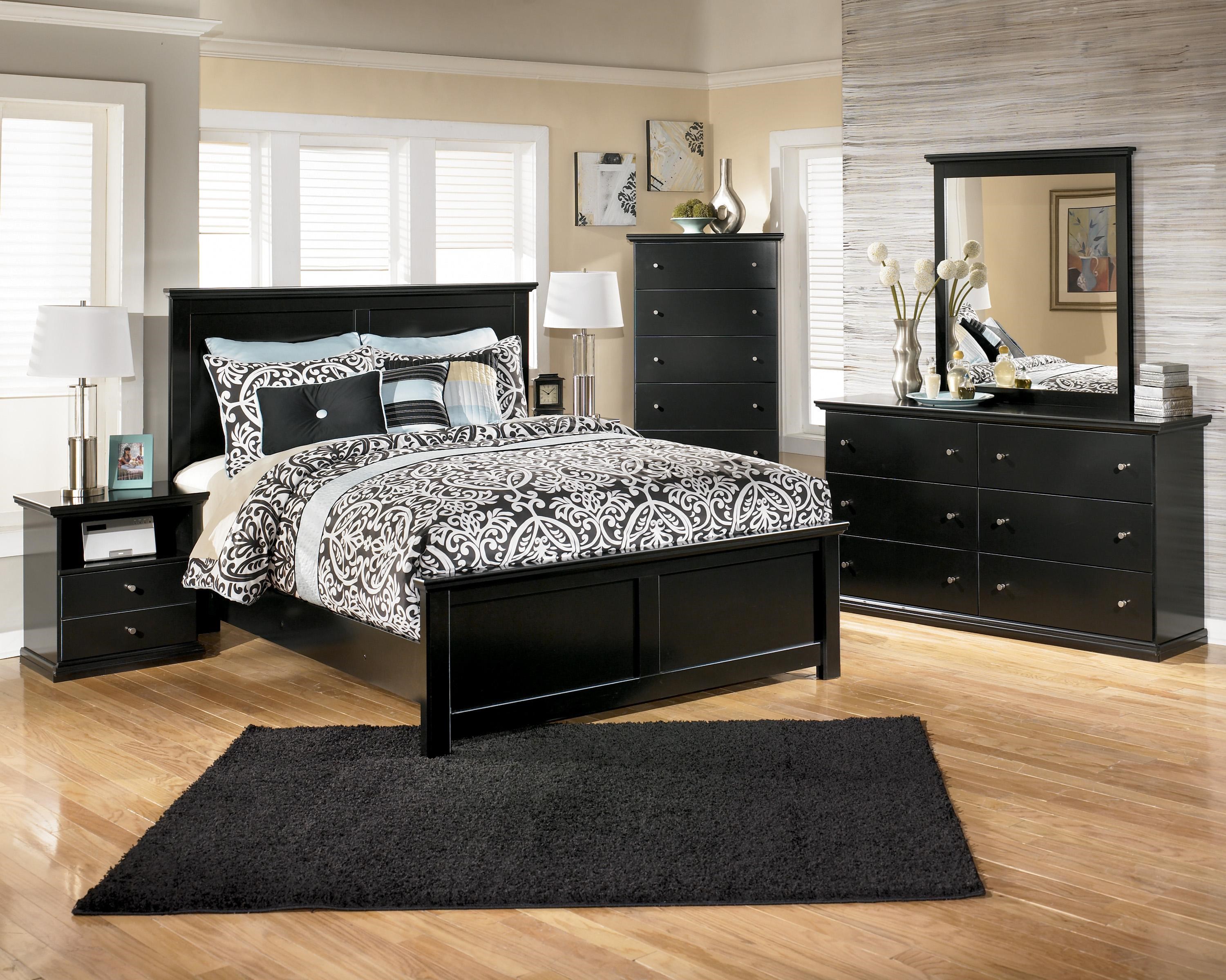 Signature Design by Ashley Bostwick ShoalsMaribel 5PC Queen Bedroom